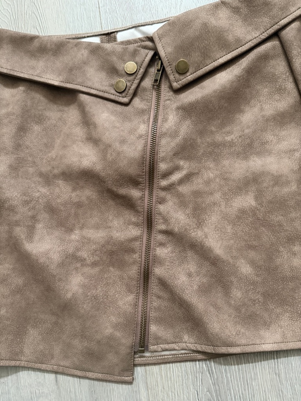 SHEIN Brown Faux Suede A-Line Mini Skirt with Front Zip - Picture 2 of 5